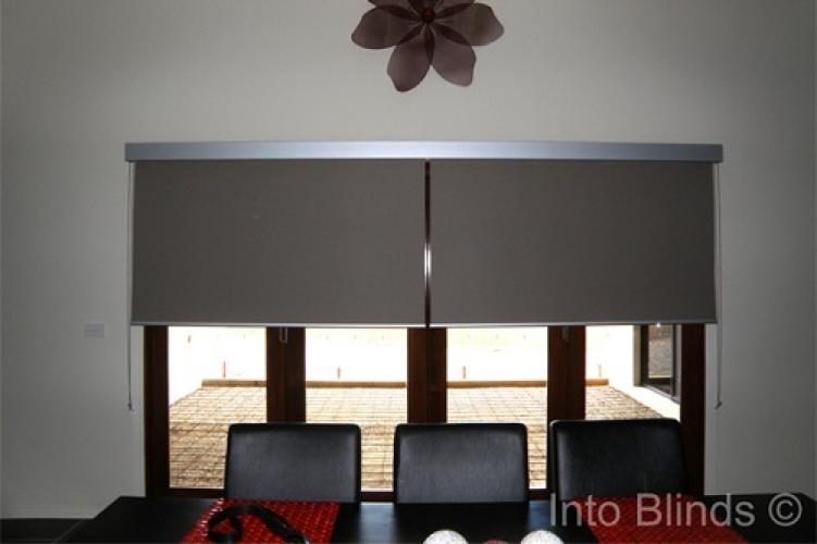 roller-blinds-block-out-with-anodised-pelmet